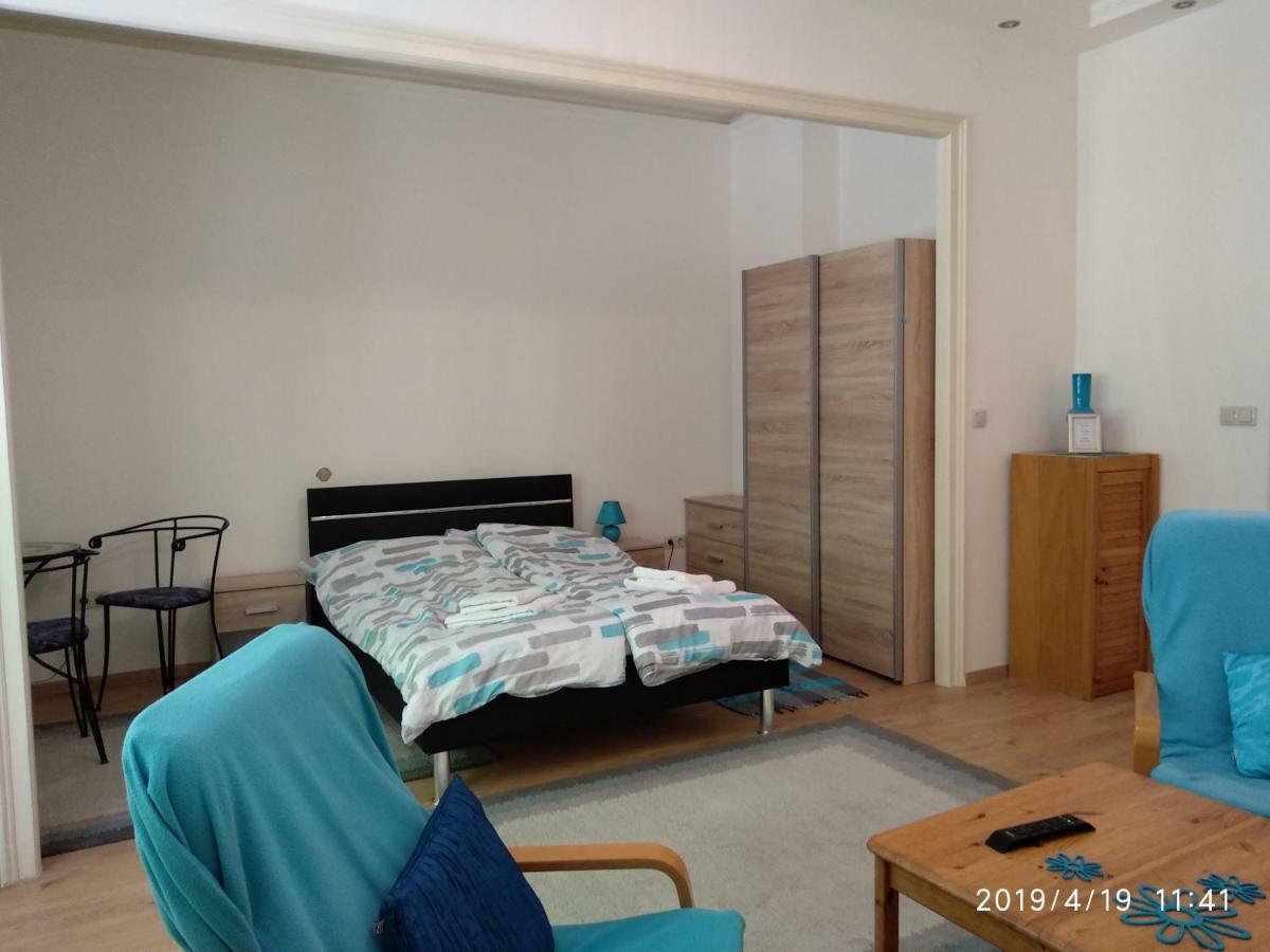 Lara Apartman Budapest Extérieur photo